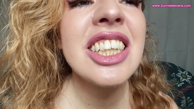 Bunnie Stevens: Aku lagi nyuap alignersku - bagian 2