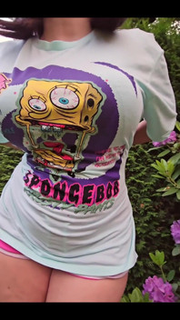 The Spongebob T-shirt Tittydrop Bouncing Boobs!
