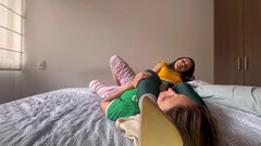 scarlettandc: Compilație de lupte lesbiene