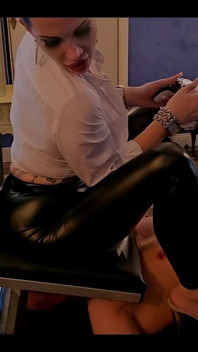 Miss Alessa Milano Playing and Facesitting