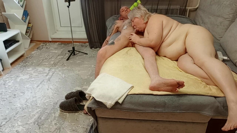 Zona901: Muie profundă cu înghițire de spermă # 3