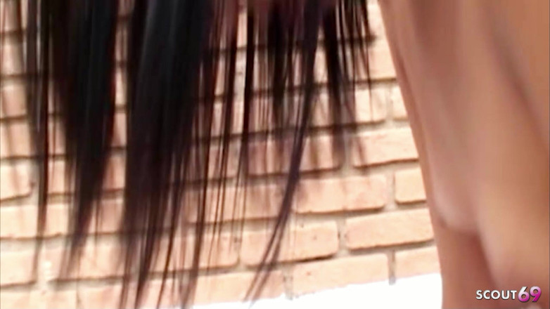 Shemale TS Collection: Magrinha latina Ladyboy Monik fodida anal ao ar livre por...