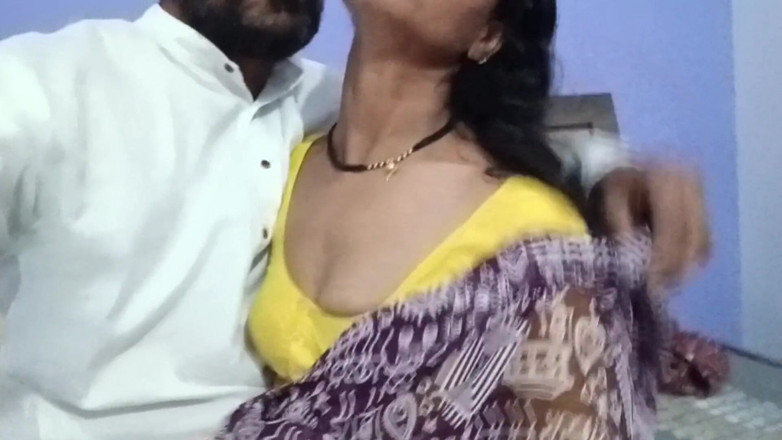 Kirankirati: Une bhabhi desi se fait baiser