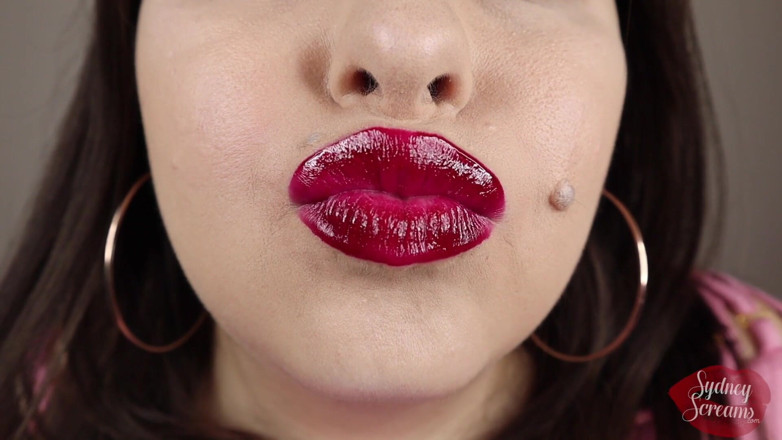 Sydney screams fetish: First Date Kissing