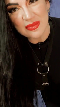Amante oscura humillada