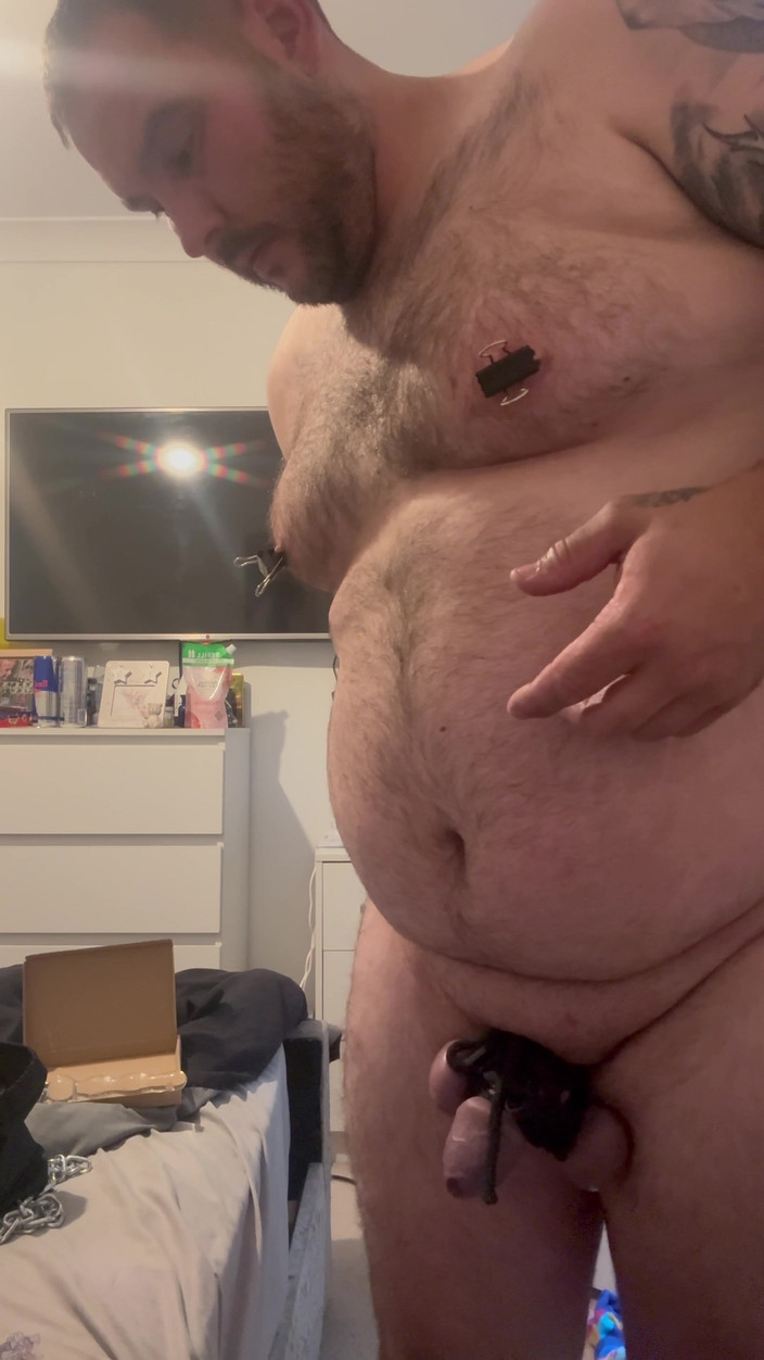 Shaun Cbt: バットプラグ乳首クランプ目隠しと袖口による極端なコックボンデージ