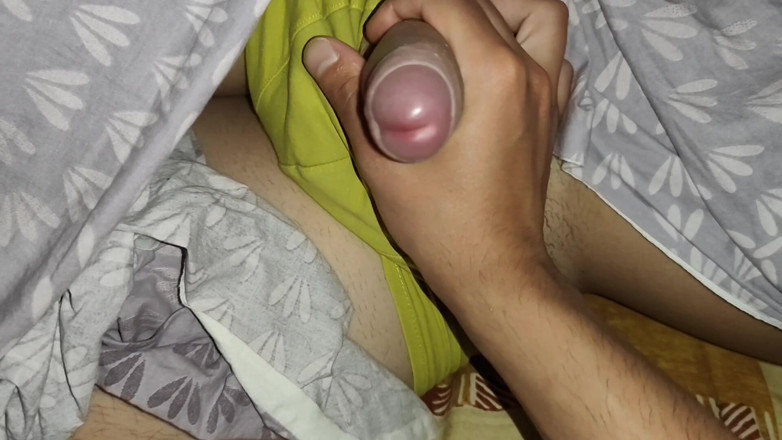 MartyBrady: Geile twink trekt de lul van zijn hete stiefvader af