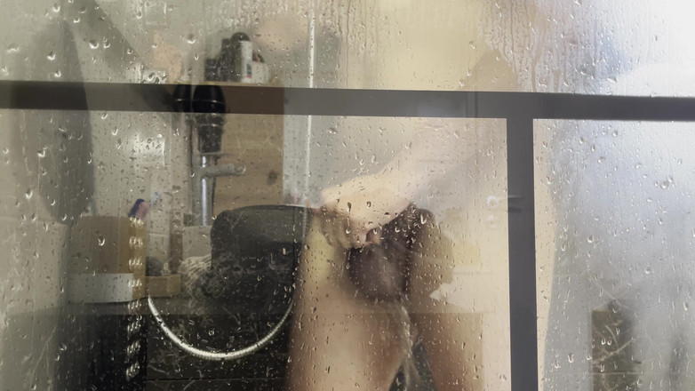 Aimeronds: Saya sentiasa bermain di bilik mandi