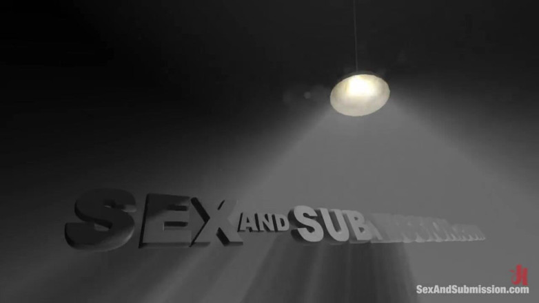 Sex and Submission by Kink: ディア・ゼルヴァ