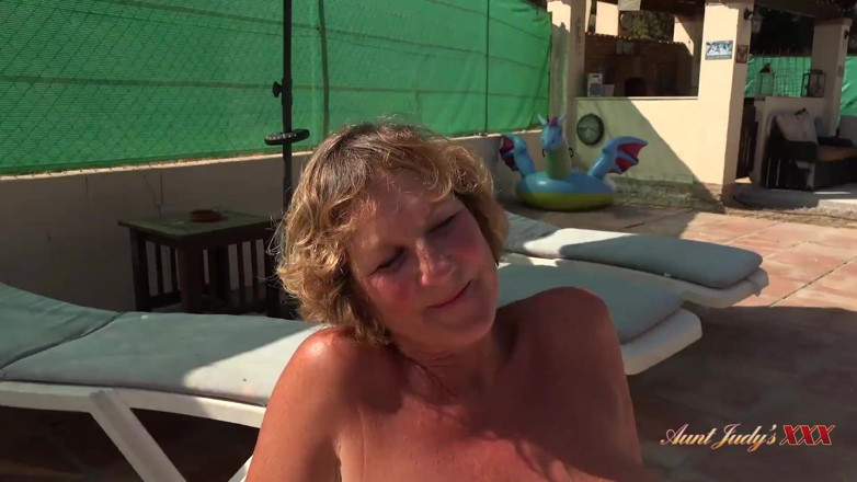 Aunt Judy's XXX: AuntJudysXXX - Peituda madura madura Sra. Mollie fode o garoto da...