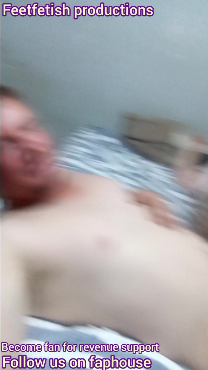 Footfetish productions: Stacy mi dává footjob