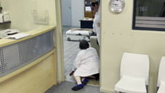 Mistress April: Dominatrix sahibe April - yaramaz sekreter