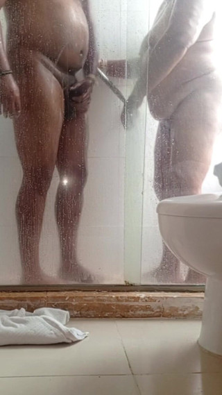 Milfta boohot: С моей мачехой в душе Ricas Tetas Grandes