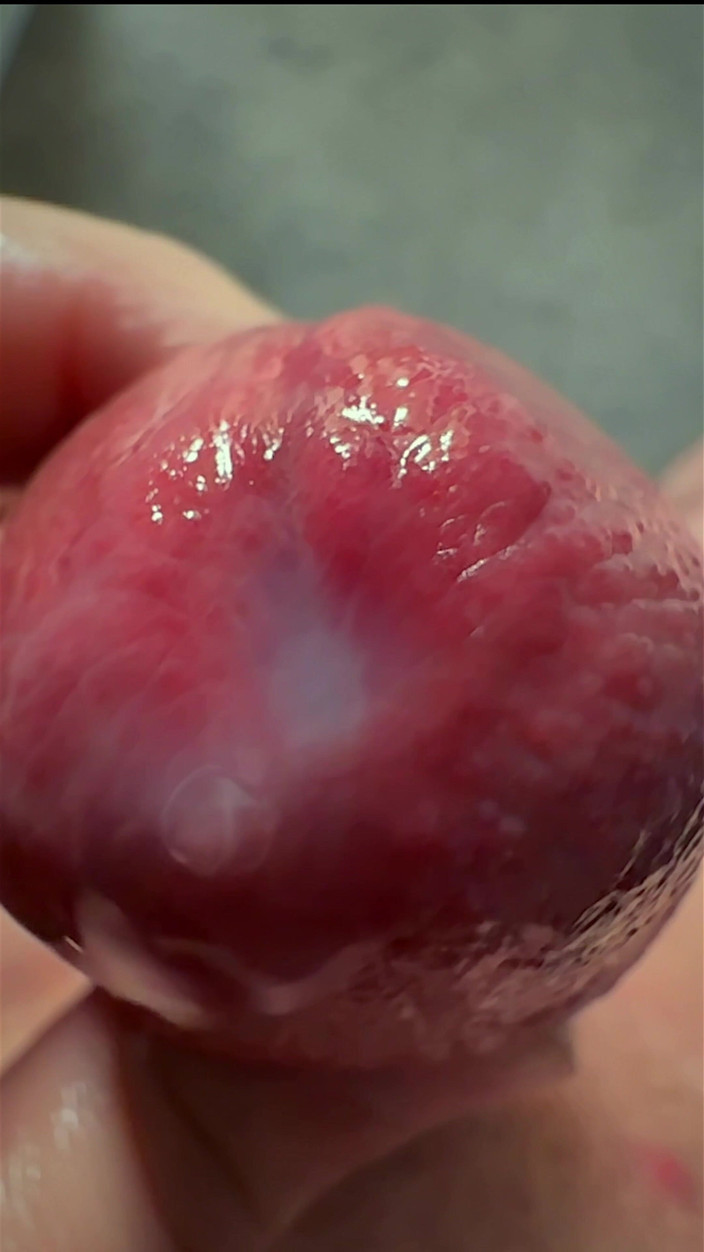 NakedFoxx: Výstřik makro výstřiku. Ultra detailní ejakulace