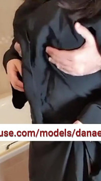 Dana mẹ kế Ai Cập với con trai riêng nói chuyện tục tĩu tiếng Ả Rập