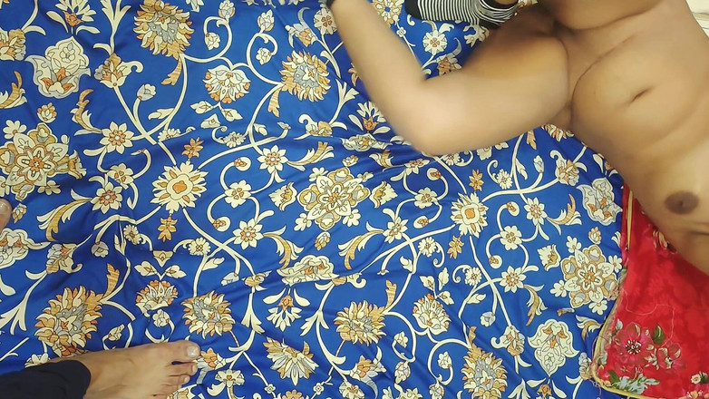 Sairaxsaim: Зрелая дези Пакистанка бхабхи хочет массажный оргазм