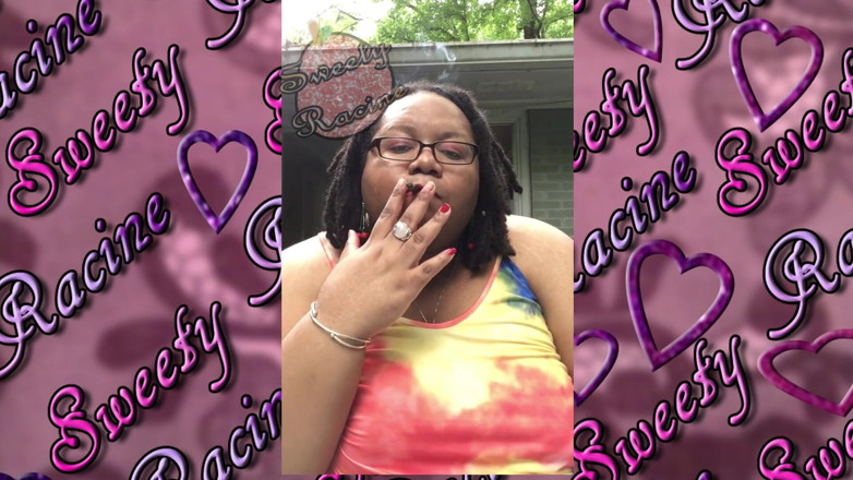 Sweety Racine: Ssbbw merokok di luar ruangan