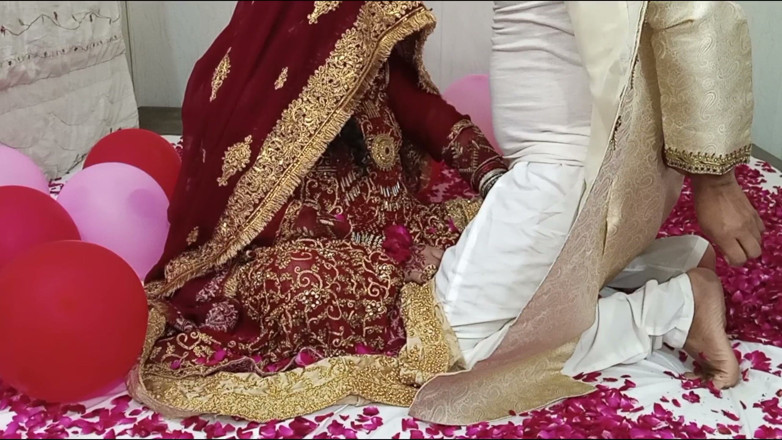 QueenbeautyQB: First Night - Newlywed Indian Couple’s Beautiful Beginning