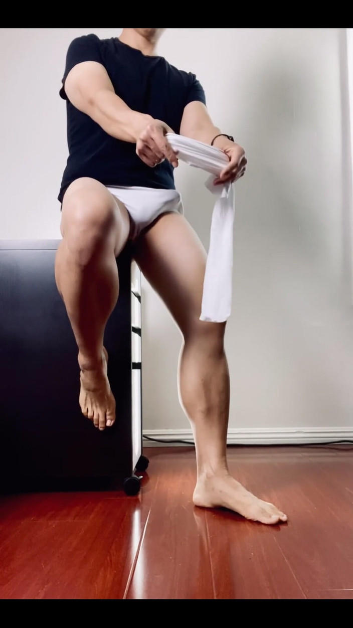 UnderXiaoQiang: J’ai une nouvelle paire de chaussettes