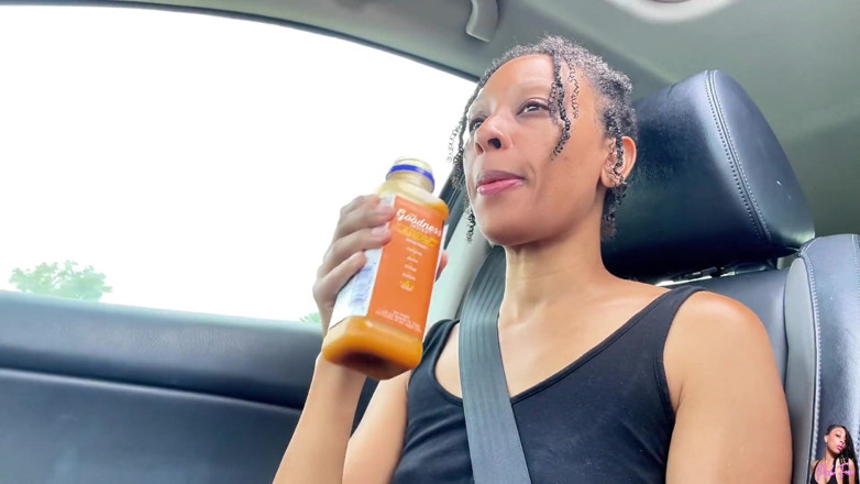 Pink Foxx: Kamera Ngintip Cewek Pink Foxx Lagi Bersih-bersih