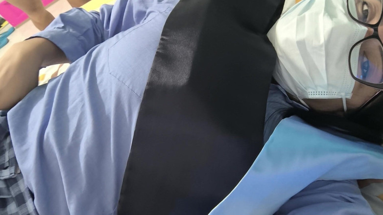 NEGRITA SEXY: Un recente laureato economista inizia a creare contenuti per adulti