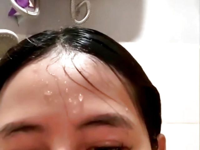 Skandal selebgram indo live sambil mandi (Indoseblay)