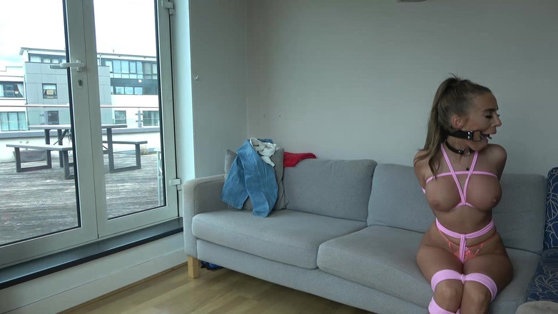 Latina Fetish: Latina dominuje Emma: Hogcuff i Pink Rope Kara, kończy się...