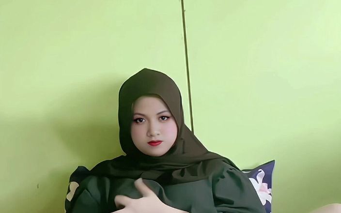 Nitha_Tiara: Chubby Cute Girl