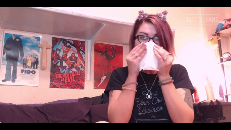 FondaDix: Bedroom Sneezes