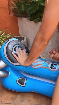 Надувной автомобиль