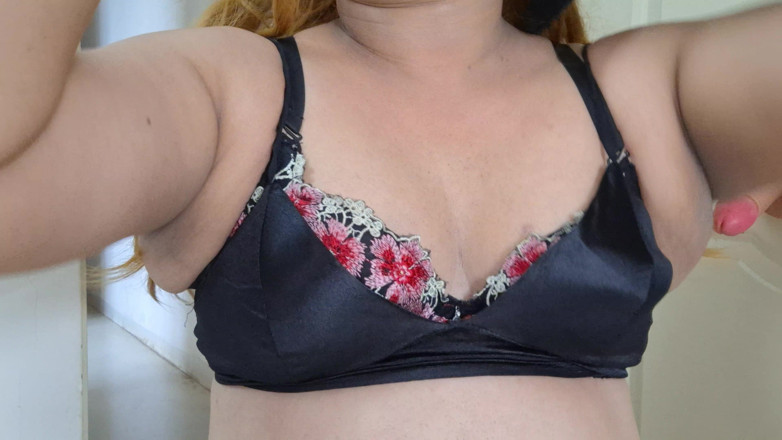 Indiansissychubby: Cock Hungry Blond Indiansissychubby