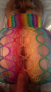 Domowa sex tape: Napalona dziewczyna z wielkimi cyckami w Fishnet Ssie i pieprzy w Piesek z Loud Jęki - Lilykoti