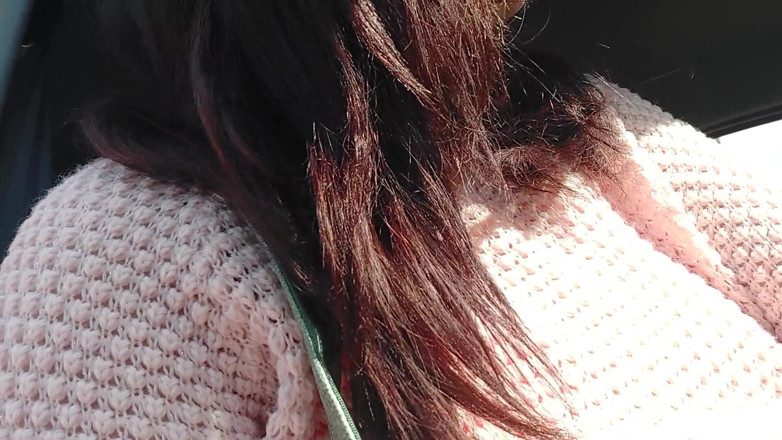 Nicoletta Embassi: Farts in a car