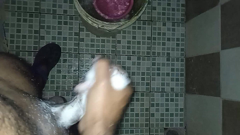 Cute boy jerks off: 내 자지를 빨아주는 거유녀