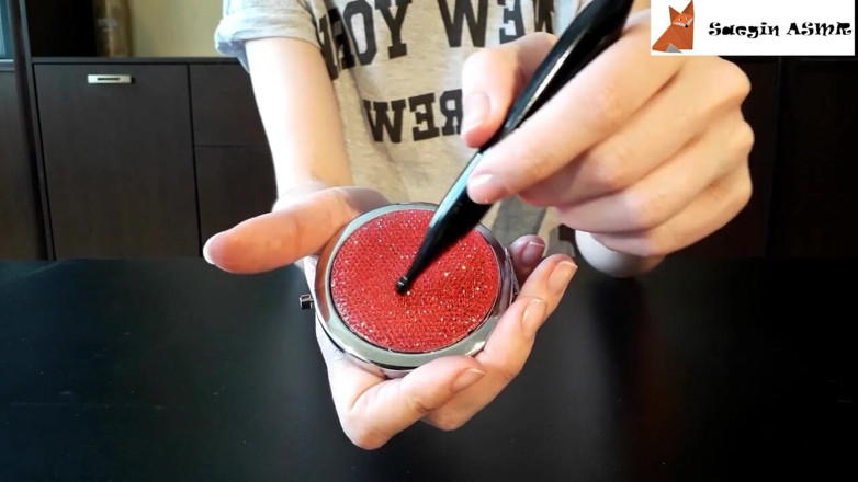 Saegin: ASMR Scratching textures, part 2 (no talking)