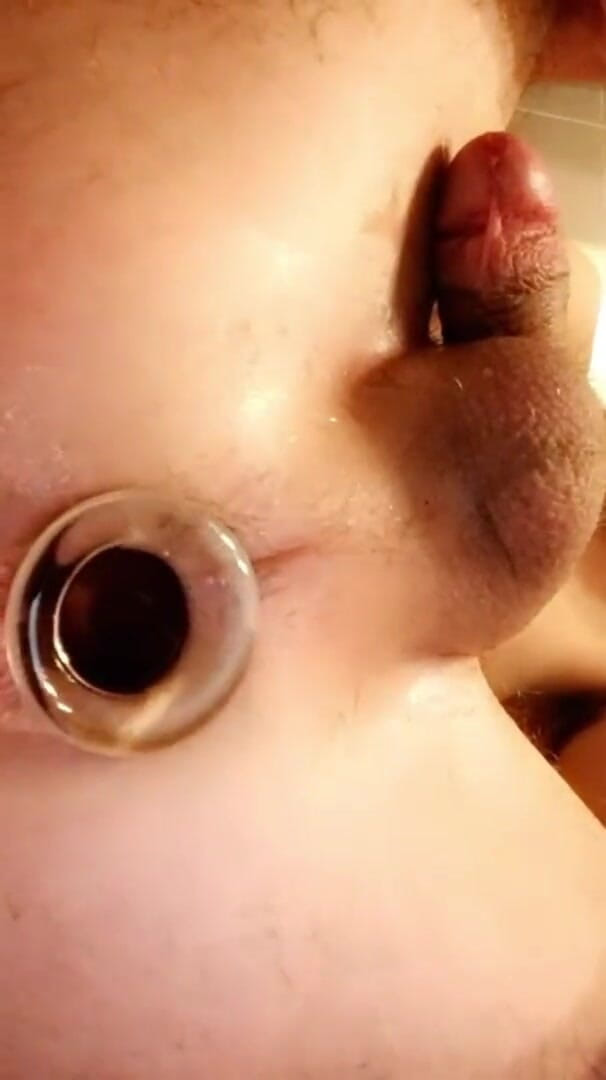 Bottomfemboi: Stuff my butt with a plug. yummy
