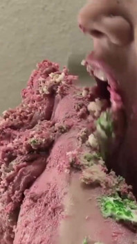 PORNSTARPLATINUM - Alix Lovell dan Alice Frost bermain dengan makanan dan jari kaki