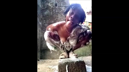 African Beauties: Outdoors raunchy wash and pee