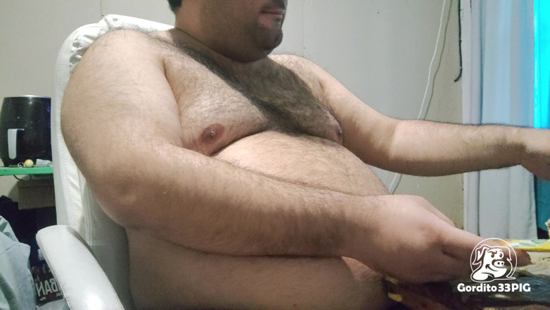 Gordito33PIG: Chciwa, tłusta świnia nie przestaje jeść i się masturbować