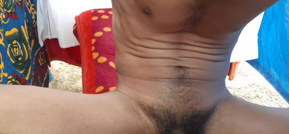 Che: Black Ass Hole Indian Man palcowania