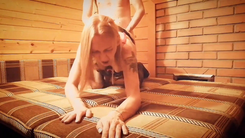 JoannaSW: J'ai enculé une pute en levrette devant la caméra dans...
