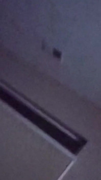 Yalnız azgın travesti büyük zenci yarağı dildo alıyor