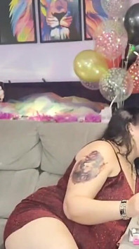 Lilli merokok dan menghisap si jalangnya