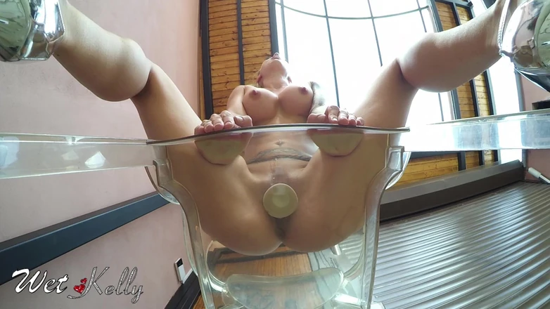 Wet Kelly: College Girl Masturbates on the Trasnparent Chair with a Big...