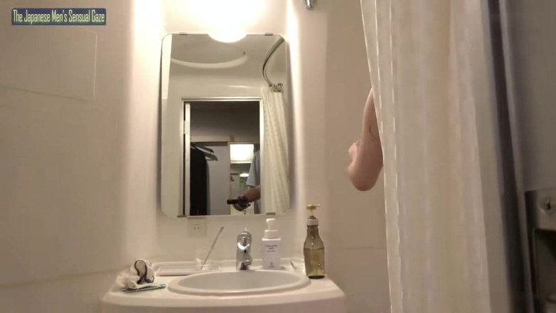 A case of fling: Dikkat çeken evli bir güzellik beklenmedik bir dönüm noktasıyla karşı karşıya...