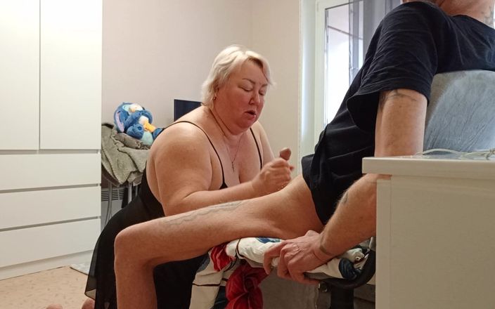 Zona901: После минета я заполняю рот моей подруги спермой, и она ест это