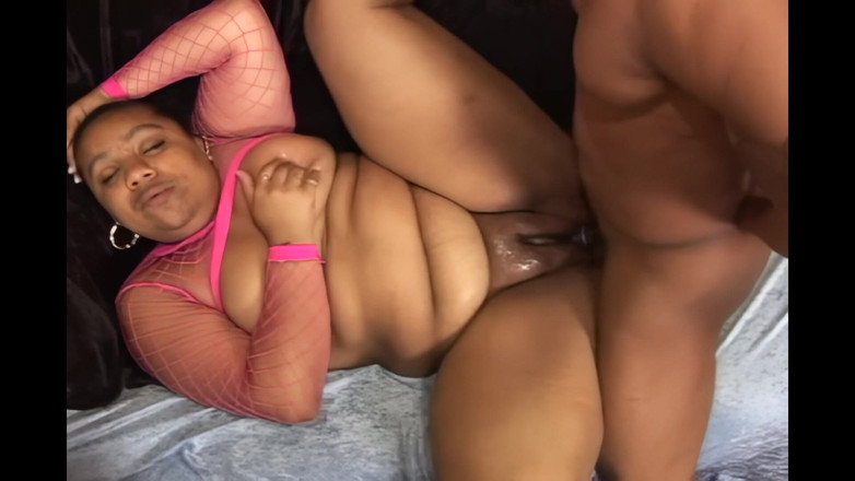 2 much love: Preso e sua buceta grande