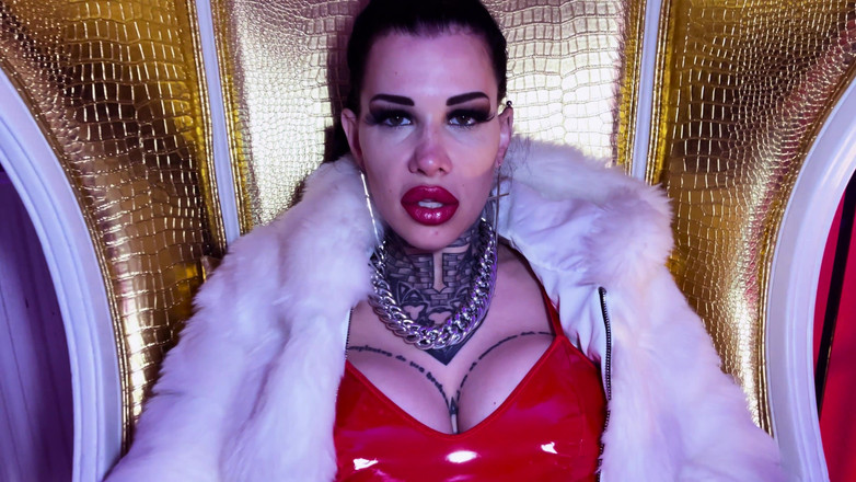 MissAlessaMilano: Femdom, Sissy'nin 3 Strapon Yapıp Yapamayacağını Görmek İstiyor