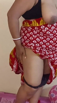 Indian Gorgeous Sonia Keeing dan Twerking dalam Sharee.