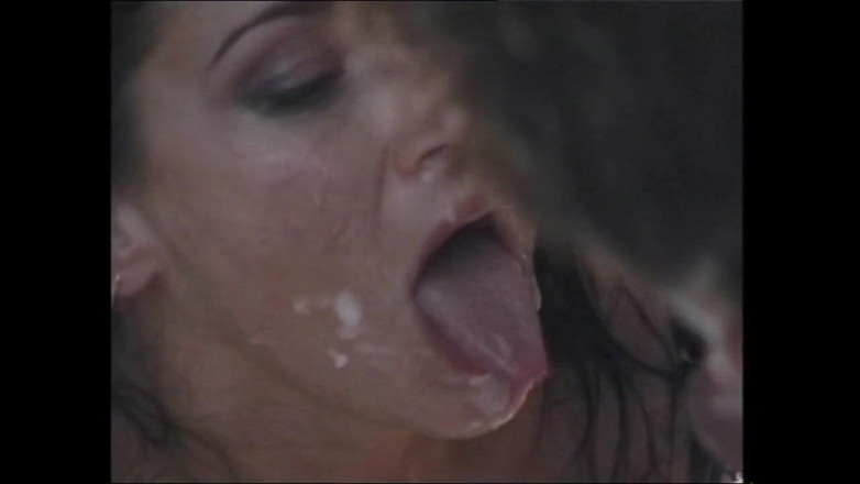 MMV films - The Original: Sexy amatérské milfky ošukané a vystříkané do pusy Rocco Siffredi...